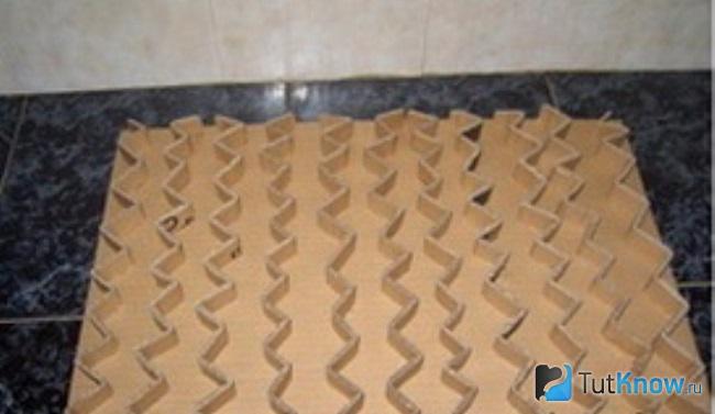 Зигзагообразные заготовки из картона