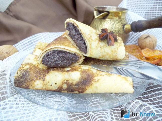 Готовые блины с маковой начинкой