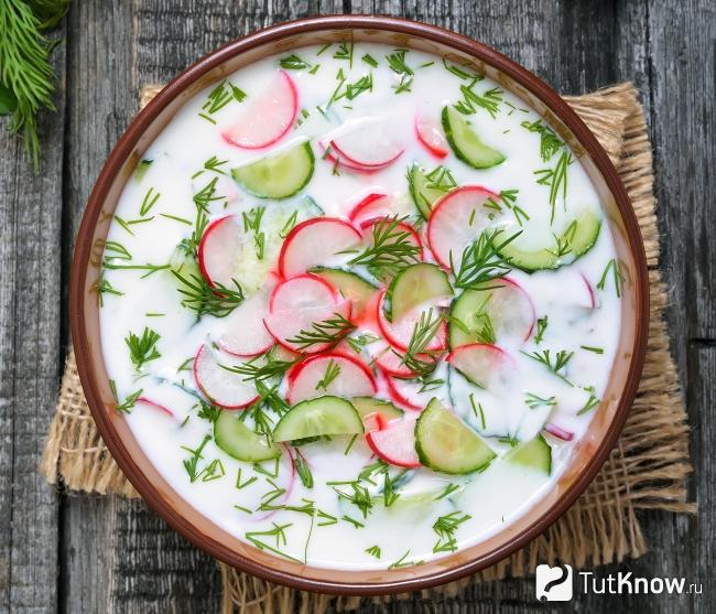 Окрошка с малосольными огурцами