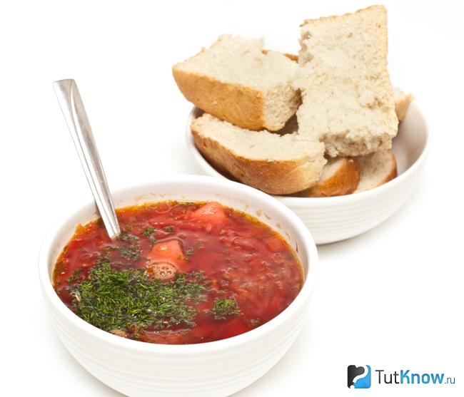 Борщ с капустой кале