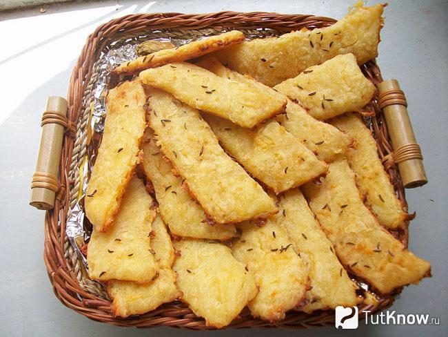 Слоеные сырные палочки