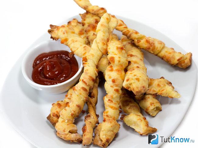 Сырные палочки с мягкой серединкой