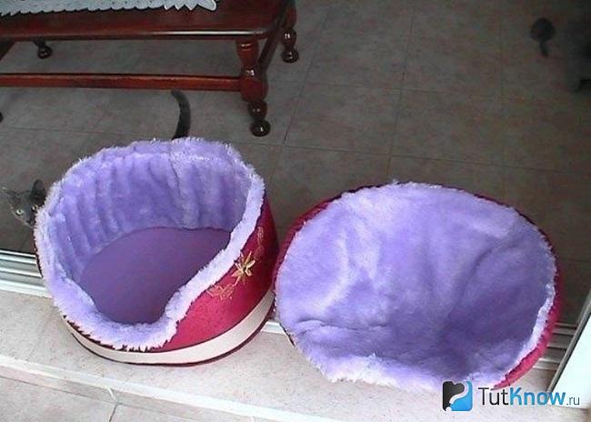 Две мягкие лежанки для кота
