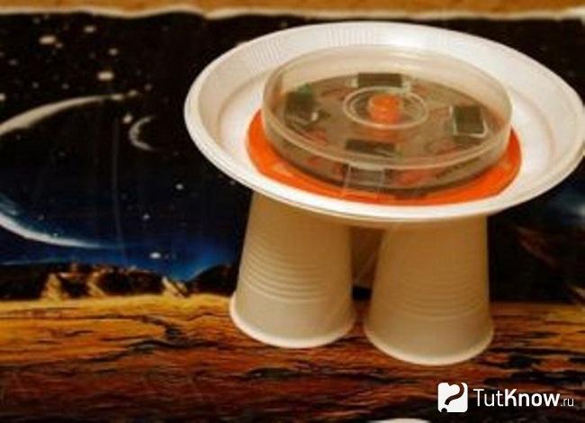 Летающая тарелка из одноразовой посуды