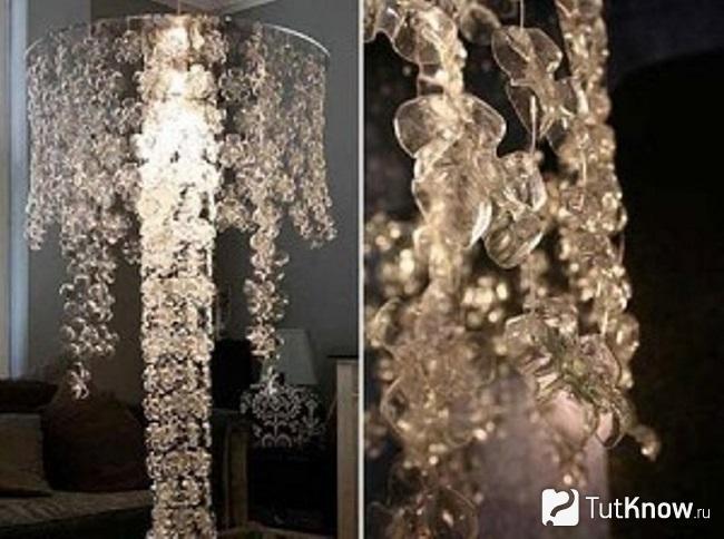Светильник из горлышек пластиковых бутылок