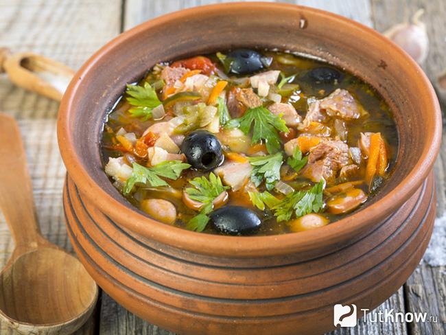 Классическая рыбная солянка из осетрины