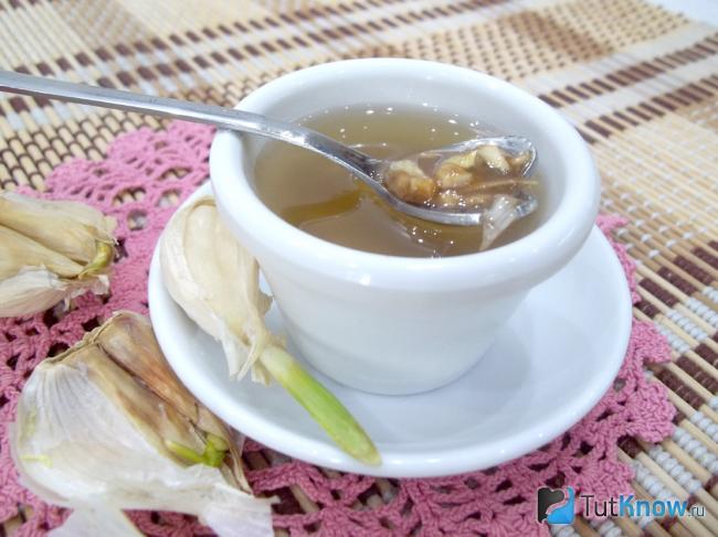 Соус из горчицы и чеснока для мяса и маринада