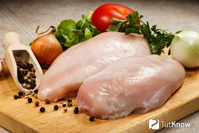 Два кусочка диетического мяса