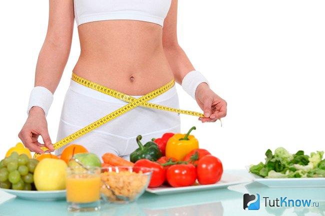Девушка и диетические продукты