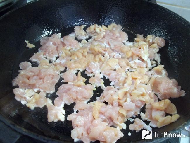 Мясо жарится
