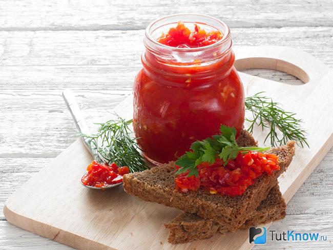 Соус сацебели с аджикой