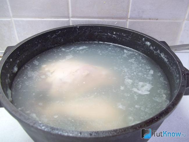 Копченая грудка варится