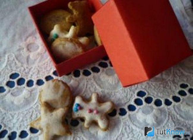 Вариант еды для кукол из солёного теста