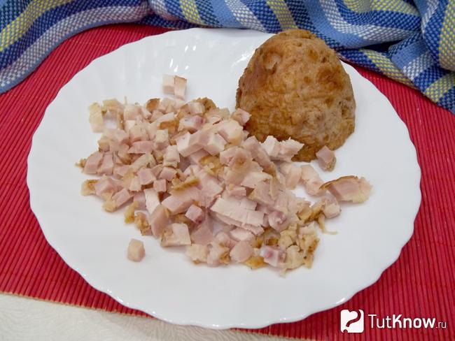 Ветчина нарезана