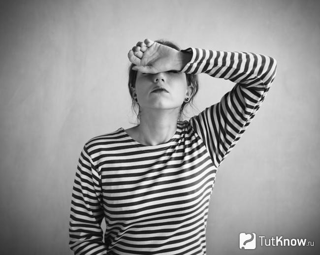 Уставшая женщина