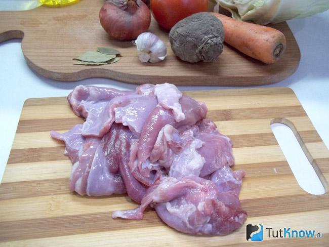 Мясо нарезано