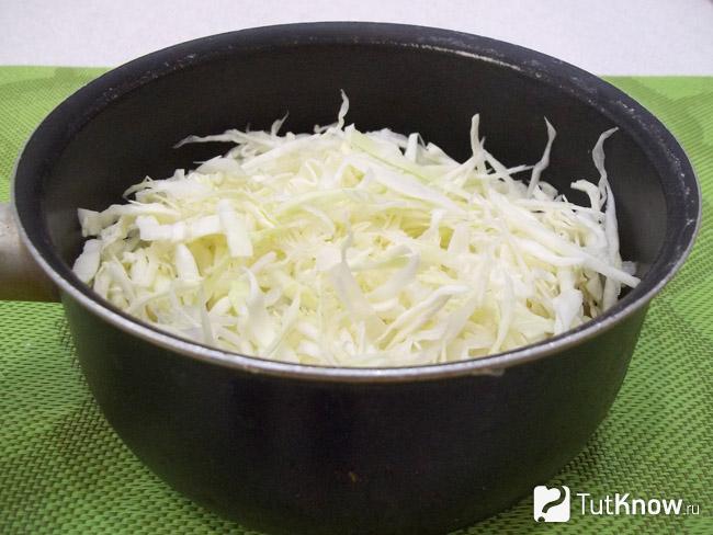 Капуста тушится