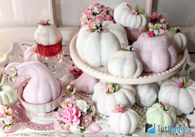 Как выглядят декоративные украшения из тыквы