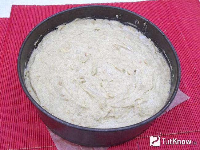 Кабачки залиты тестом