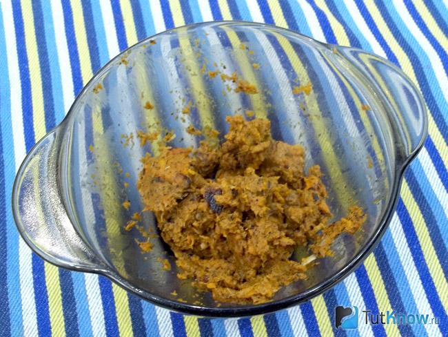 Лук с морковью измельчены блендером
