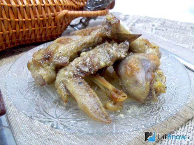 Готовая тушеная курица в мультиварке