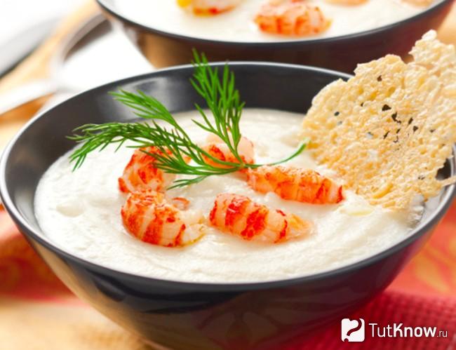 Суп с морепродуктами и морской солью