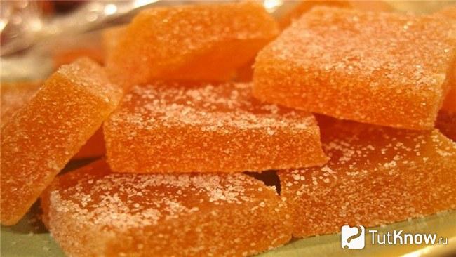 Кусочки яблочного мармелада
