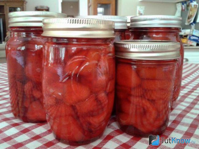 Маринованные плоды тладианты