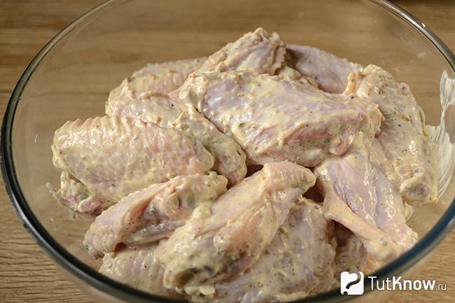 Куриные крылышки в маринаде