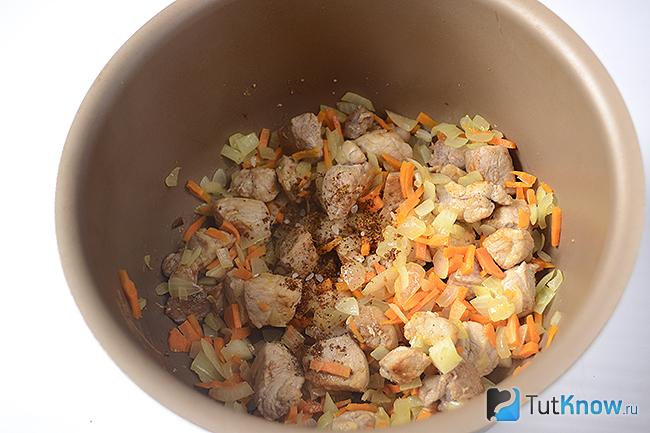 Мясо с овощами в мультиварке