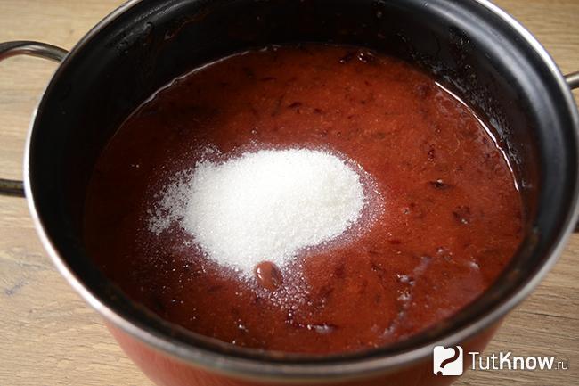 Сливовое пюре с сахаром