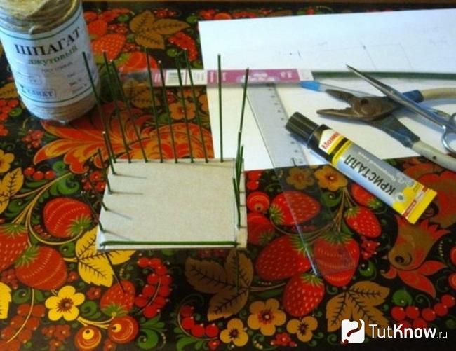 Каркас будущего кресла для мини сада
