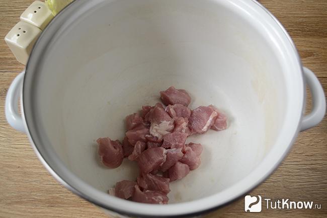 Мясо в кастрюле