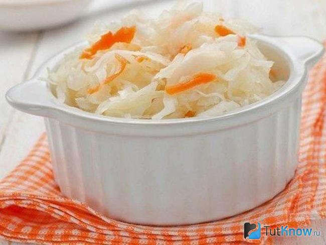 Маринованная капуста со свеклой