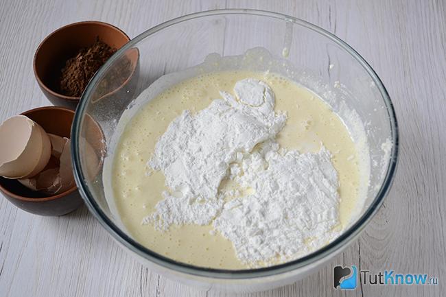 Добавляем кукурузный крахмал