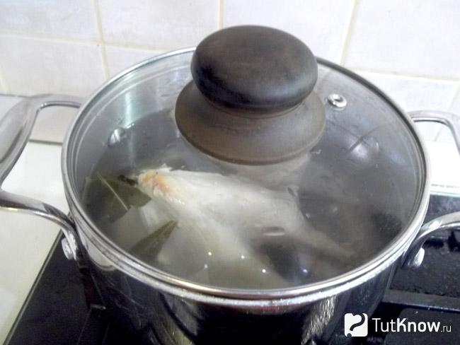 Мясо варится