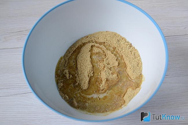 Крошка печенья с растопленным маслом