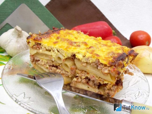 Готовая макаронная запеканка с мясом