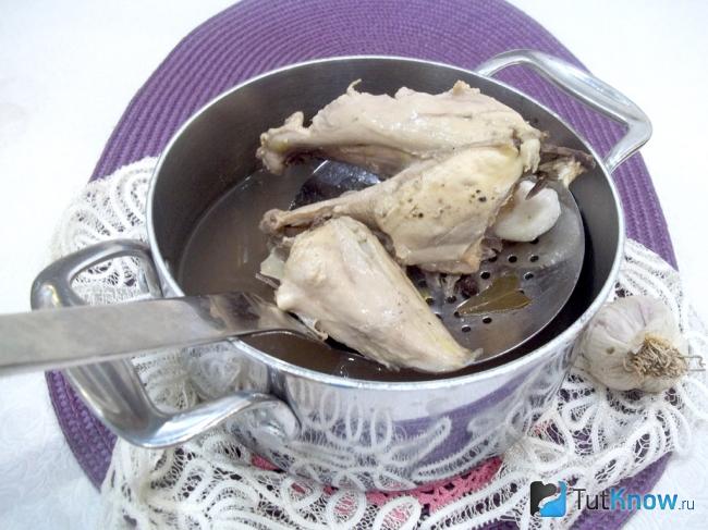 Готовый куриный бульон