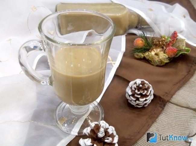 Готовый домашний кофейный ликер с яйцами и молоком
