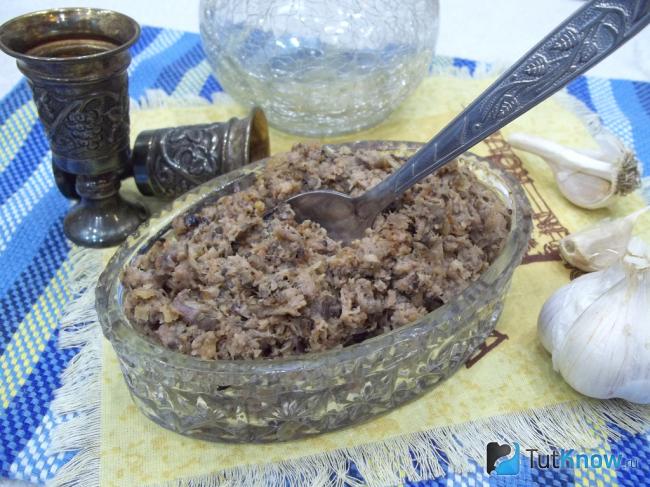 Готовый мясной паштет с грибами
