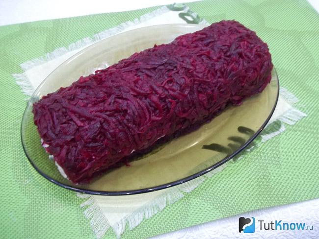 Сверху выложена свекла