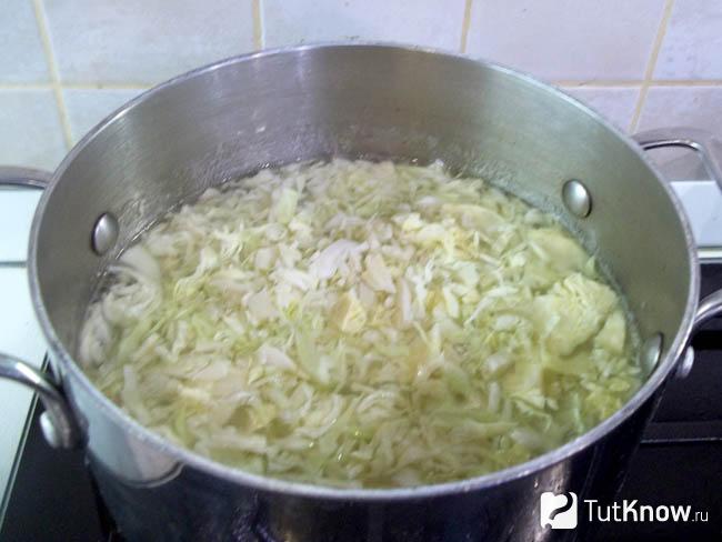 Капуста варится