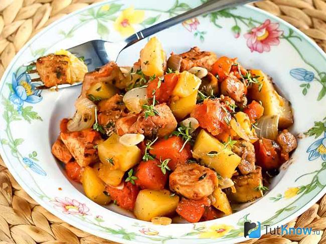 Гуляш с тыквой и индейкой