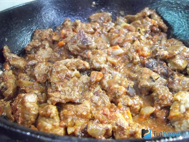 Мясо тушится