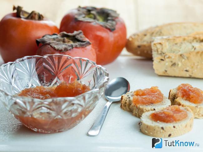 Варенье из хурмы с коньяком