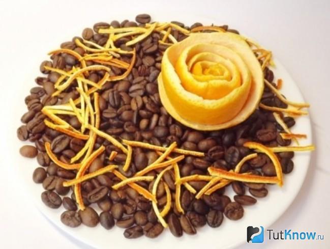 Икебана из апельсиновой цедры и кофейных зерен