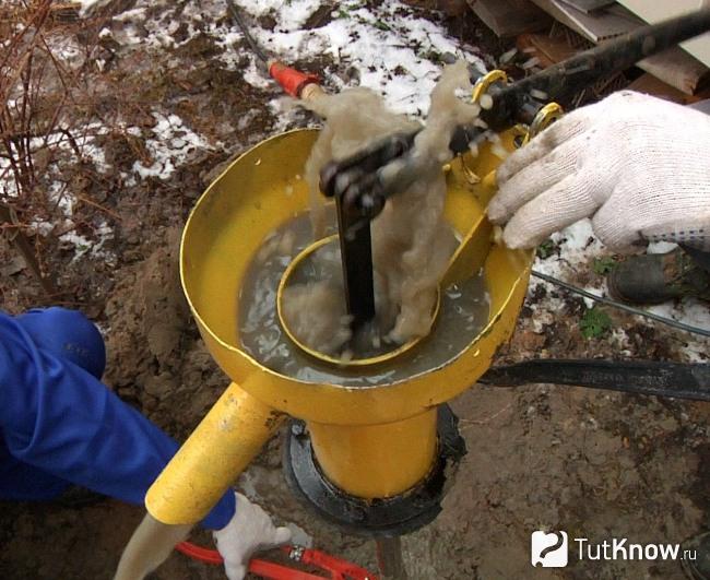 Установка насоса для абиссинского колодца
