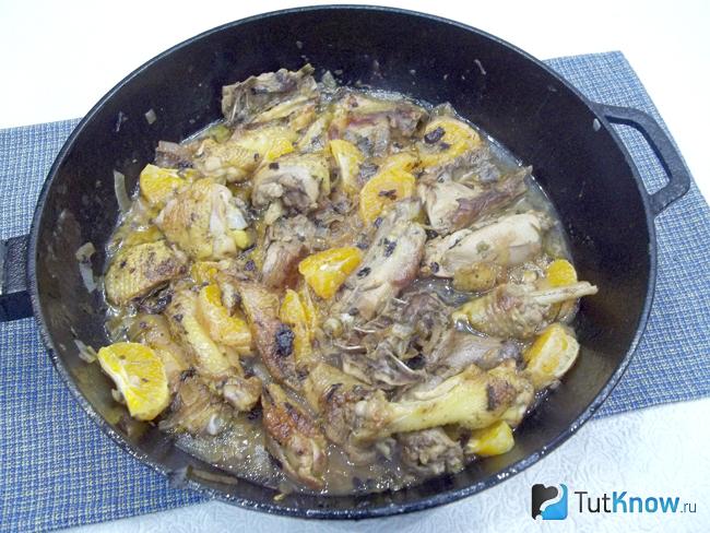 Курица тушится