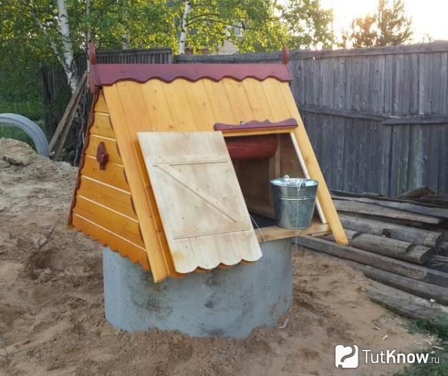 Домик для теплоизоляции колодца
